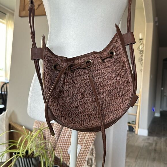 NWOT Free People Cabana Crossbody Bag Brown Beachy Slouchy Vegan Leather Woven - Picture 8 of 15